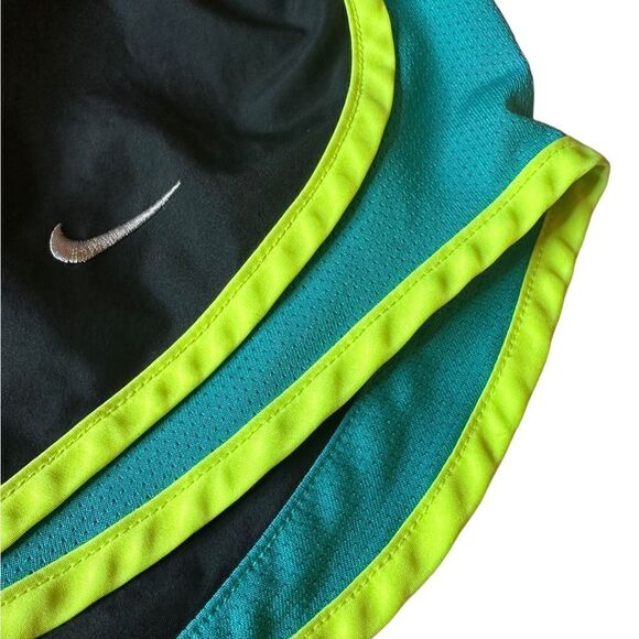 Nike Dri-Fit Women’s Running Shorts (Small) - Picture 3 of 7